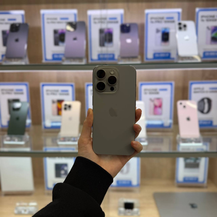 Уценка Смартфон Apple iPhone 15 Pro 128GB Титан (Natural Titanium) nano SIM + eSIM