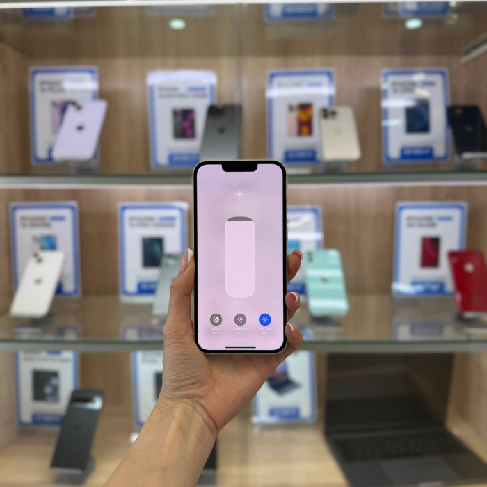 Б/у Смартфон Apple iPhone 13 128GB White EU | Фото 3 из 5