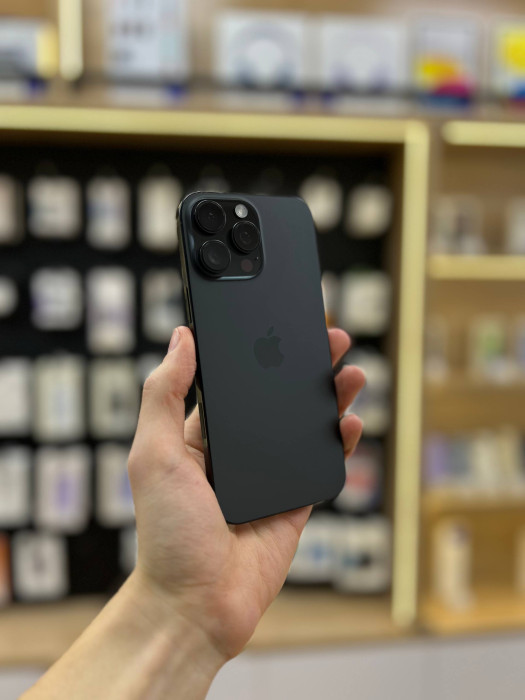 Б/У Смартфон Apple iPhone 16 Pro Max 256GB Черный (Black Titanium) nano SIM + eSIM