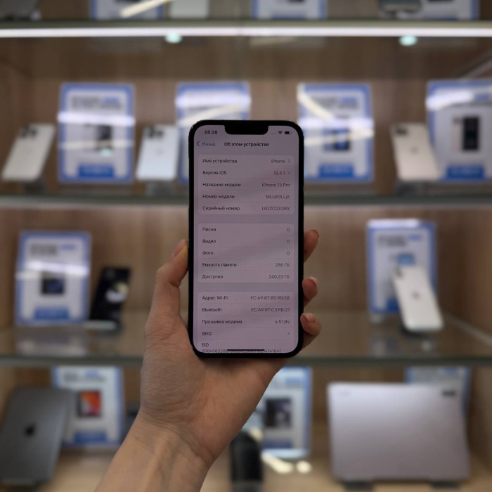 Б/у iPhone 13 Pro 256GB Небесно-голубой RU | Фото 2 из 5