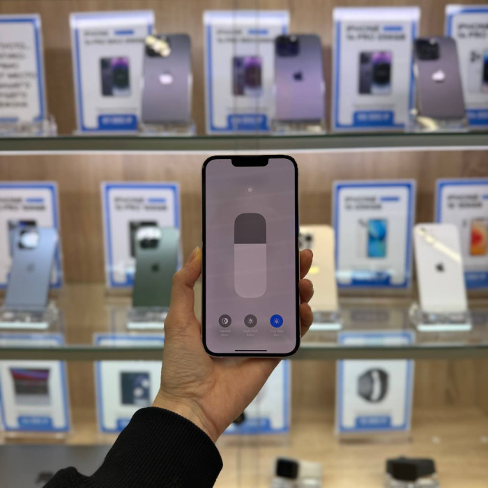 Б/У Смартфон Apple iPhone 13 128GB Розовый