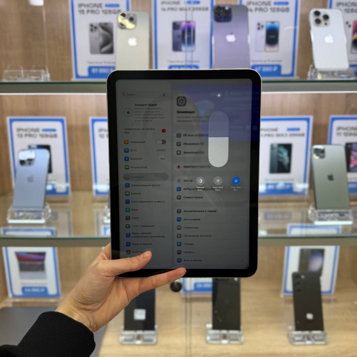 Б/у Планшет Apple iPad 11 (2025) 128GB Wi-Fi Серебристый (Silver)