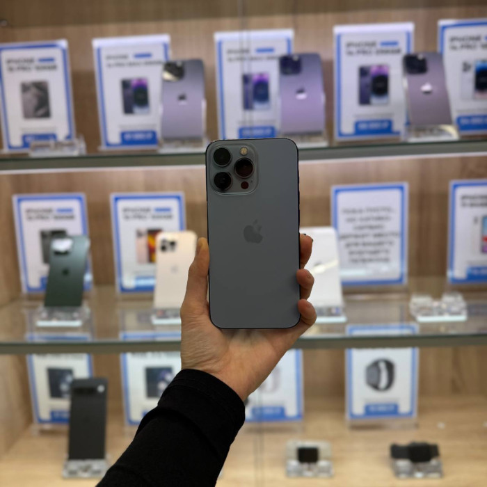 Б/у Смартфон Apple iPhone 13 Pro 128GB Небесно-голубой (Sierra Blue)