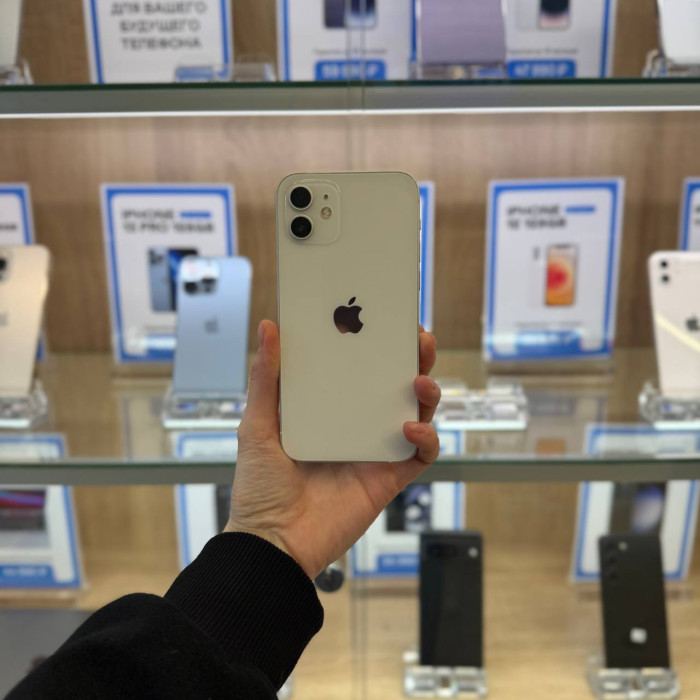 Б/у iPhone 12 64GB Белый EU