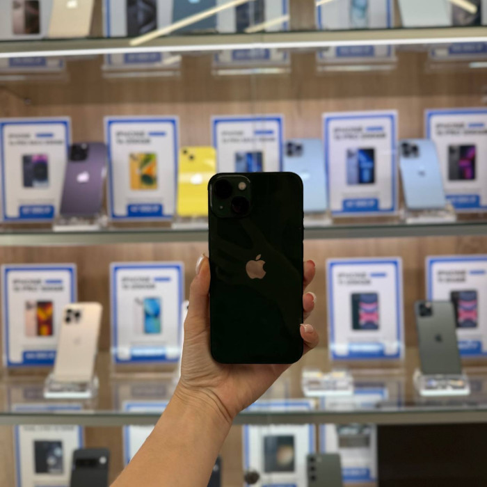 Б/у Смартфон Apple iPhone 13 128GB Зеленый