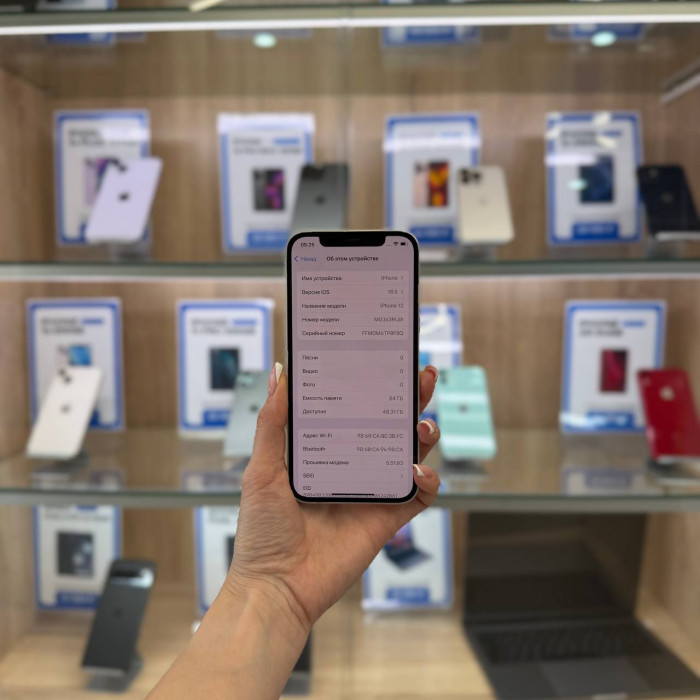 Б/у Смартфон Apple iPhone 12 64GB White | Фото 2 из 5