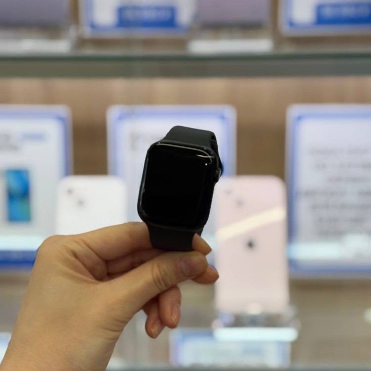 Б/у Умные часы Apple Watch Series 8 45mm GPS Midnight Aluminum Case with Sport Band Midnight