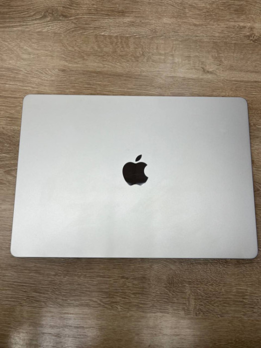 Б/У Ноутбук Apple MacBook Air 15 2024 MRYR3 (Apple M3, 8GB/256GB, 10-Core GPU) Золотой (Starlight) | Фото 1 из 6