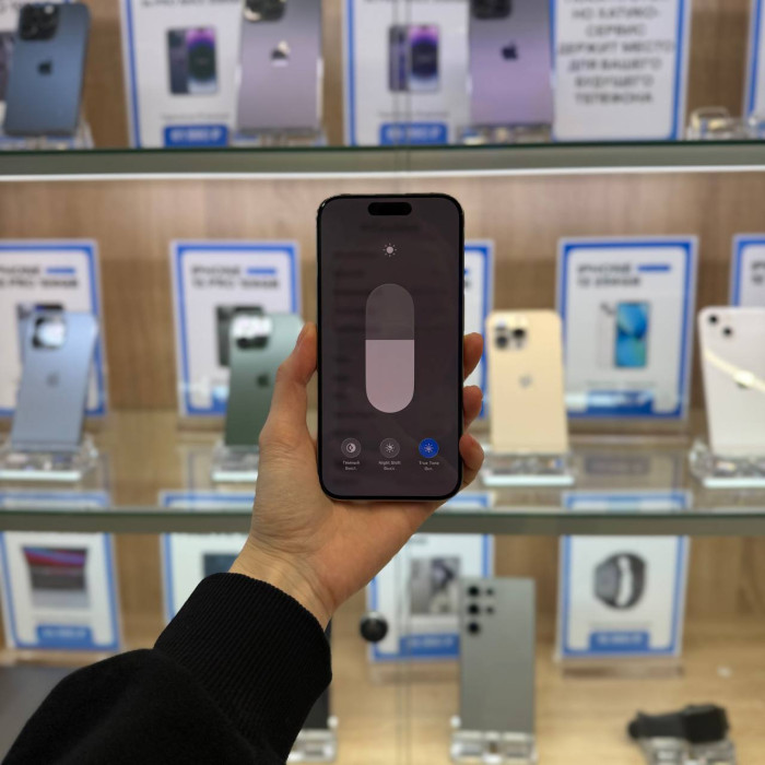 Б/У iPhone 15 Pro 128GB (Natural Titanium)