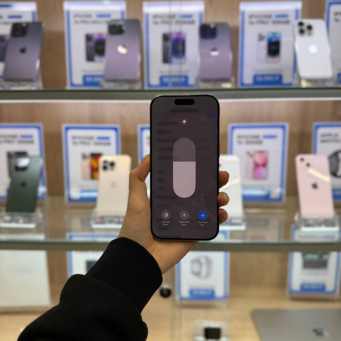 Б/у Смартфон Apple iPhone 16 Pro 128GB Natural Titanium