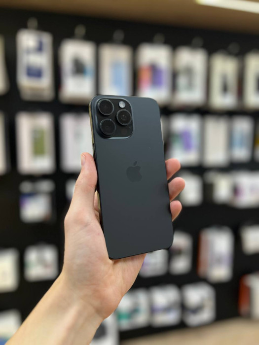 Б/У Смартфон Apple iPhone 15 Pro Max 256GB Black Titanium