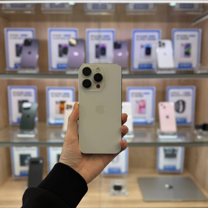Б/У Смартфон Apple iPhone 15 Pro 128GB Белый Титан (White Titanium)
