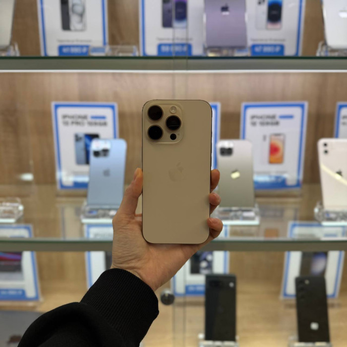 Б/У Смартфон Apple iPhone 16 Pro 128GB Desert Titanium (Пустынный титан)