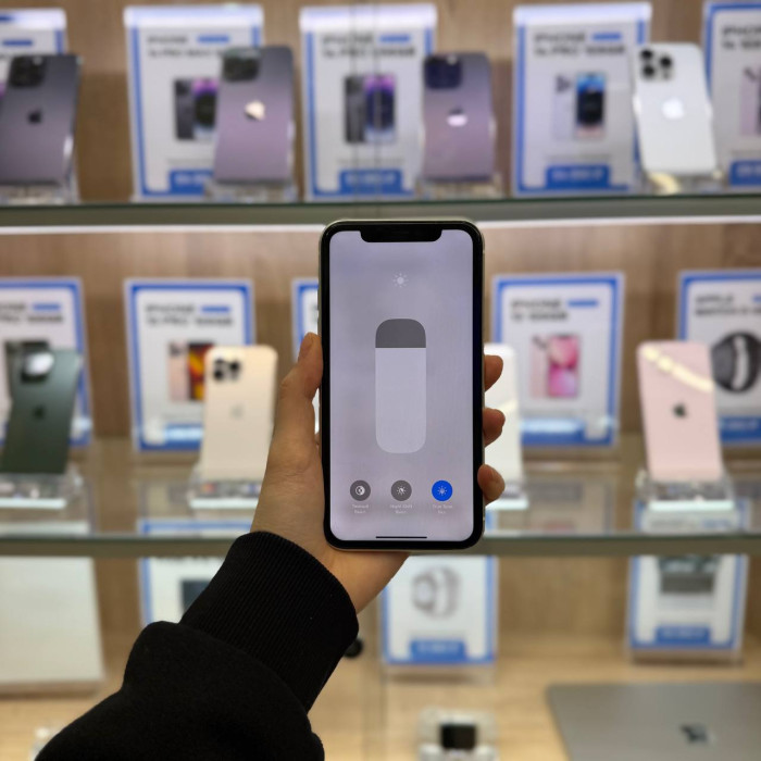 Б/у Смартфон Apple iPhone 11 64GB Белый RU